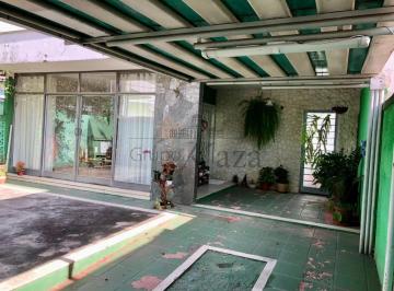 Casa · 250m² · 4 Quartos · 2 Vagas · Casa Térrea em São José dos Campos