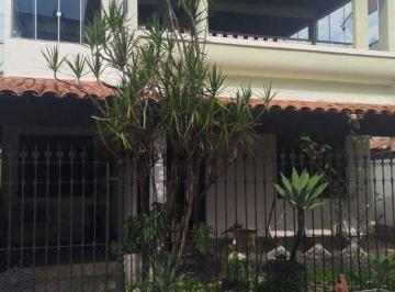 6f8e501b05b87690e3e7206a2fb8534d3f77e03f · Excelente casa no centro de São Gonçalo