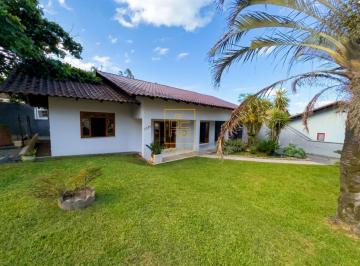 Casa · 250m² · 3 Quartos · 3 Vagas · Casa com piscina e amplo terreno em localização livre de enchentes