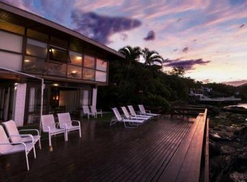 Casa · 230m² · 6 Quartos · 4 Vagas · Casa Beira Mar | Cabeçudas - Itajaí - SC