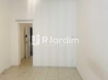 Apartamento · 26m² · 1 Quarto · Ipanema Posto 10 | 26 m² | Reformado | Claro e Silencioso | Próximo ao Metrô