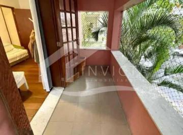 Casa · 236m² · 3 Quartos · 2 Vagas · Incrivel casa de rua com 3 quartos, vaga de garangem e varanda