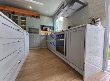 Casa · 136m² · 3 Quartos · 3 Vagas · Casa em condomínio no Umbará