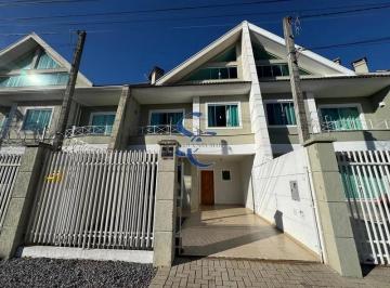 Casa · 161m² · 3 Quartos · 2 Vagas · Sobrado no Pinheirinho