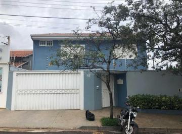 Casa · 245m² · 3 Quartos · 4 Vagas · Casa Padrão em Araraquara