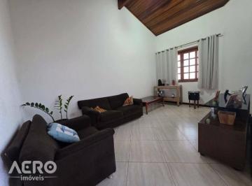 3d0e75a3621ddb8228b39e4d9bda9ecc11a7bf67 · Casa térrea com 4 dormitórios, no Jd Silvestre I
