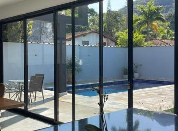 Imagem do Imóvel · Lindo sobrado com 4 suítes amplas, piscina com cascata, mobiliada !!!