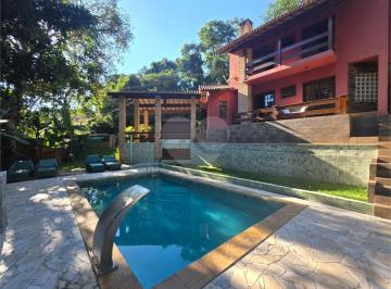 Casa · 209m² · 3 Quartos · Condomínio com 3 quartos à venda em Cumbari - SP