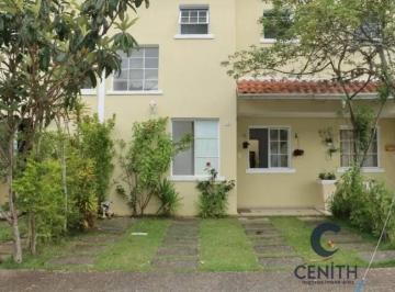 Casa · 70m² · 2 Quartos · 2 Vagas · Linda Casa à venda com 70m2 e 02 dorm/01 Suíte - Granja Vianna