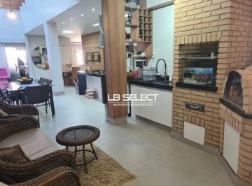 6cf3bbb80296543b3f9e9de066c9ef67f7cb8b2a · Casa no bairro Santa Rosa com quatro quartos, uma suíte e área gourmet.