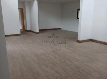 Casa · 434m² · 4 Quartos · 2 Vagas · Oportunidade - Casa em Condomínio - Floradas da Serra - Urbanova - 4 Suítes - 250m².