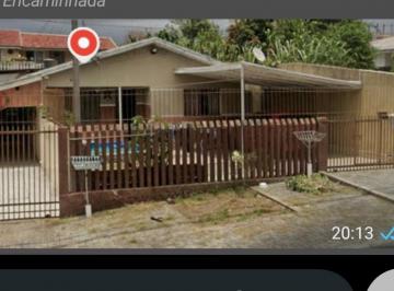 Casa de 5 quartos, Curitiba · Oportunidade Dupla no Xaxim: Espaço, Conforto e Localização Estratégica!