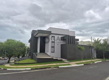 Foto 02 · Casa em Condomínio: 3 Quartos, 3 Suítes, 2 Salas - Votorantim-SP, Parque Esplanada - 268m², 4 Vagas.