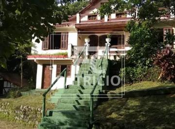casa-com-10-quartos-a-venda-5800m-no-centro-guapimirim1764016410335.webp · Refúgio Sereno na Serra: Casa de Campo Inglesa com Jardins Encantados