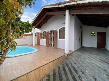Casa de 3 quartos, Peruíbe · Casa com 3 quartos e piscina em Peruíbe - R$ 450.000,00.