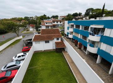 Casa de 3 quartos, Curitiba · ESTUDA PERMUTA: Casa com 3 quartos e 2 vagas em terreno de 620m² próximo ao Hospital N.S. das Graças