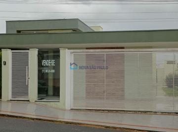 Casa · 250m² · 3 Quartos · 2 Vagas · Casa Terrea com 3 dormitórios, 2 vagas!