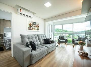 Apartamento · 70m² · 2 Quartos · 1 Vaga · Apartamento Moderno e Equipado para Locação na Praia Brava – Conforto e Lazer Completo