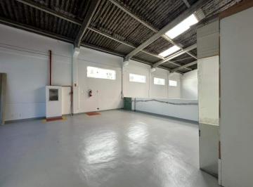 Comercial · 462m² · 14 Vagas · Galpão Comercial para Locação em Localização Estratégica em Balneário Camboriú