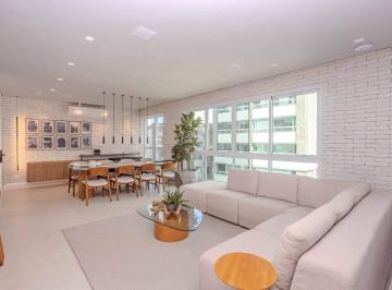 Apartamento · 132m² · 2 Quartos · 3 Vagas · Apartamento à venda no Centro em Balneário Camboriú.