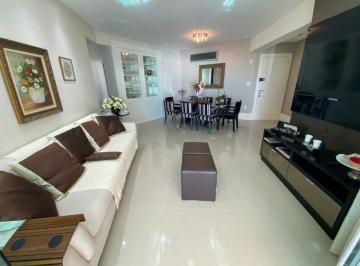 Apartamento · 131m² · 3 Quartos · 3 Vagas · Apartamento à venda na quadra mar de Balneário Camboriú