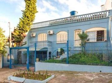 Casa · 206m² · 4 Quartos · 2 Vagas · Sobrado no bairro Vila Ipiranga de 4 dormitórios e 2 vagas