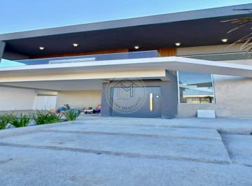 Foto 01 · Casa 4 dormitórios 225m² com piscina e suíte térrea, Condomínio Gran Ville São Venâncio Jardim Prima