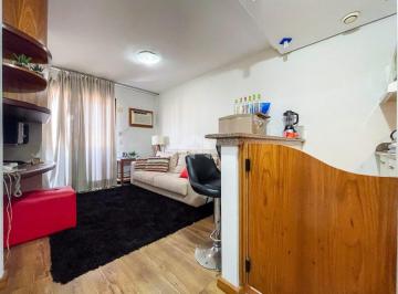 Apartamento · 37m² · 1 Quarto · 1 Vaga · Apartamento com 1 dormitório no bairro Praia de Belas