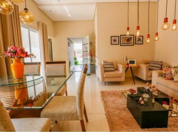 Casa · 284m² · 3 Quartos · 4 Vagas · Casa a venda com 3 quartos, sendo 3 suítes, térrea, com piscina, no Condomínio Lago da Serra em Araç