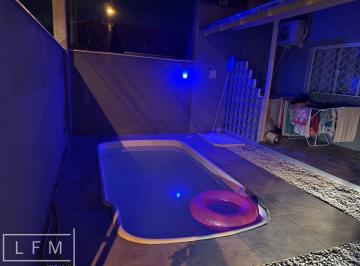 Casa · 65m² · 2 Quartos · 1 Vaga · casa com piscina próximo do mar em Penha Sc