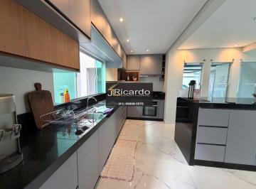 Casa de 4 quartos, Sobradinho · Oportunidade! Casa alto padrão condomínio rk 4 quartos 3 suítes com closet churrasqueira e vista
