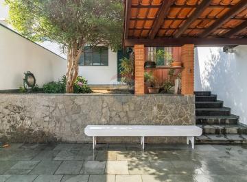 Casa · 226m² · 3 Quartos · 2 Vagas · Casa com alma: lareira, madeira e jabuticabeira no Jardim Regina - Pirituba