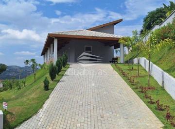 Casa · 250m² · 3 Quartos · 4 Vagas · Casa em terreno de 1000 m² condomínio Fechado.