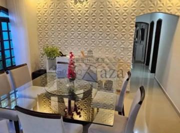 Casa · 300m² · 4 Quartos · 4 Vagas · Oportunidade - Casa - Jardim Portugal - 4 Dormitórios - 300m².