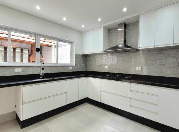 0915fbb1-c5e2-4264-90d5-2f07d1885db7 · Casa para venda em Nova Petrópolis com 3 quartos, sendo 3 suítes, 253m²