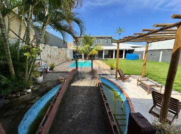 Casa · 100m² · 2 Quartos · 1 Vaga · Excelente Oportunidade – Casa com Terreno Amplo de 600m²!
