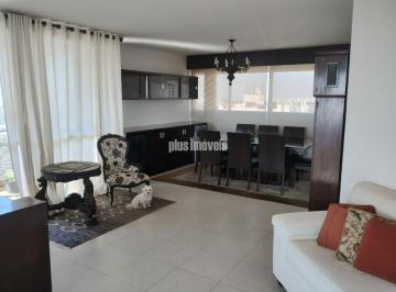 Apartamento · 198m² · 4 Quartos · 3 Vagas · Amplo apartamento à venda em andar alto!