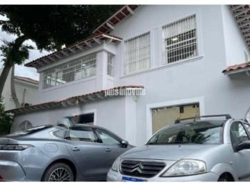 Comercial · 430m² · 4 Quartos · 7 Vagas · Casa comercial na Avenida Nove de Julho,