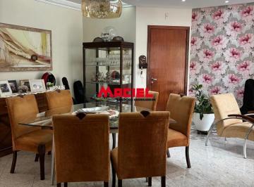 Apartamento · 136m² · 4 Quartos · 2 Vagas · Apto na vila Ema diferenciado, todo planejado repleto de armários, 04 dormitorios, suíte, comodos a