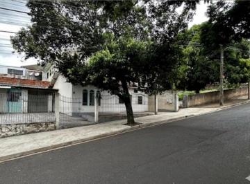 Casa · 99m² · 2 Quartos · 6 Vagas · Terreno excelente de Esquina ao lado parque Alfredo Nifler