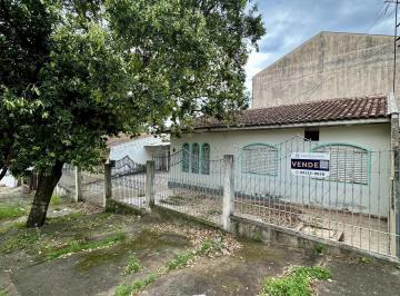Casa · 99m² · 2 Quartos · 6 Vagas · Terreno excelente de Esquina ao lado parque Alfredo Nifler