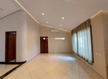 Casa · 321m² · 3 Quartos · 4 Vagas · Casa