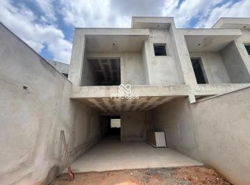 Casa · 130m² · 3 Quartos · 2 Vagas · Casa Duplex de Alto Padrão com 3 Quartos no bairro Monte Verde Próxima ao Centro e ao Shopping Parta