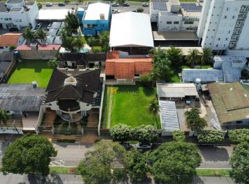 imagem areia do imóvel · Casa residencial e comercial localizada na Avenida Curitiba