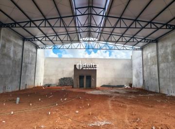 Comercial · 589m² · 4 Vagas · Galpão disponível para locação no bairro Carajás em Uberlândia-MG