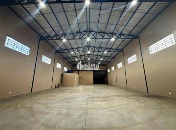 Comercial · 750m² · 3 Vagas · Galpão disponível para locação no bairro Loteamento Centro Empresarial LESTE em Uberlândia-MG