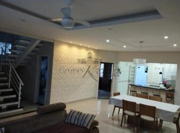 Casa · 250m² · 4 Quartos · 4 Vagas · Oportunidade - Casa Sobrado - Villa Branca - Jacareí - 4 Dormitórios - 250m².