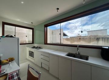 Casa · 110m² · 3 Quartos · 2 Vagas · Casa de 03 quartos com suíte no bairro Rosário