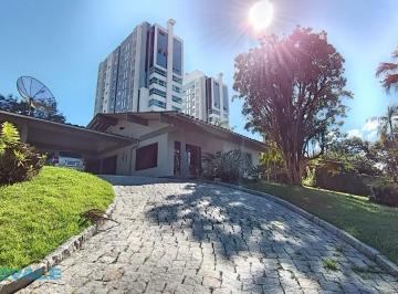 Casa · 217m² · 4 Vagas · Ampla casa comercial no bairro Velha, próximo a Caixa Econômica