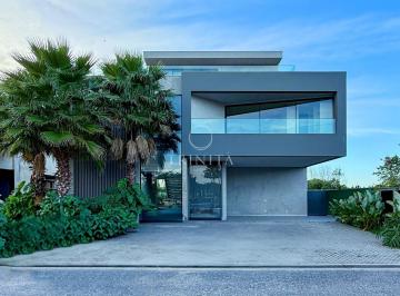 Casa à venda no condomínio Alphaville · Casa em Condominio em Barra da Tijuca - Rio de Janeiro